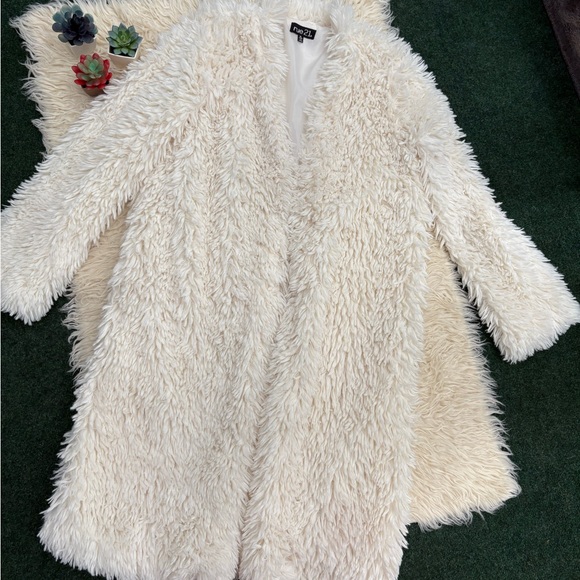 Rue21 Cream Teddy Jacket - Picture 4 of 12